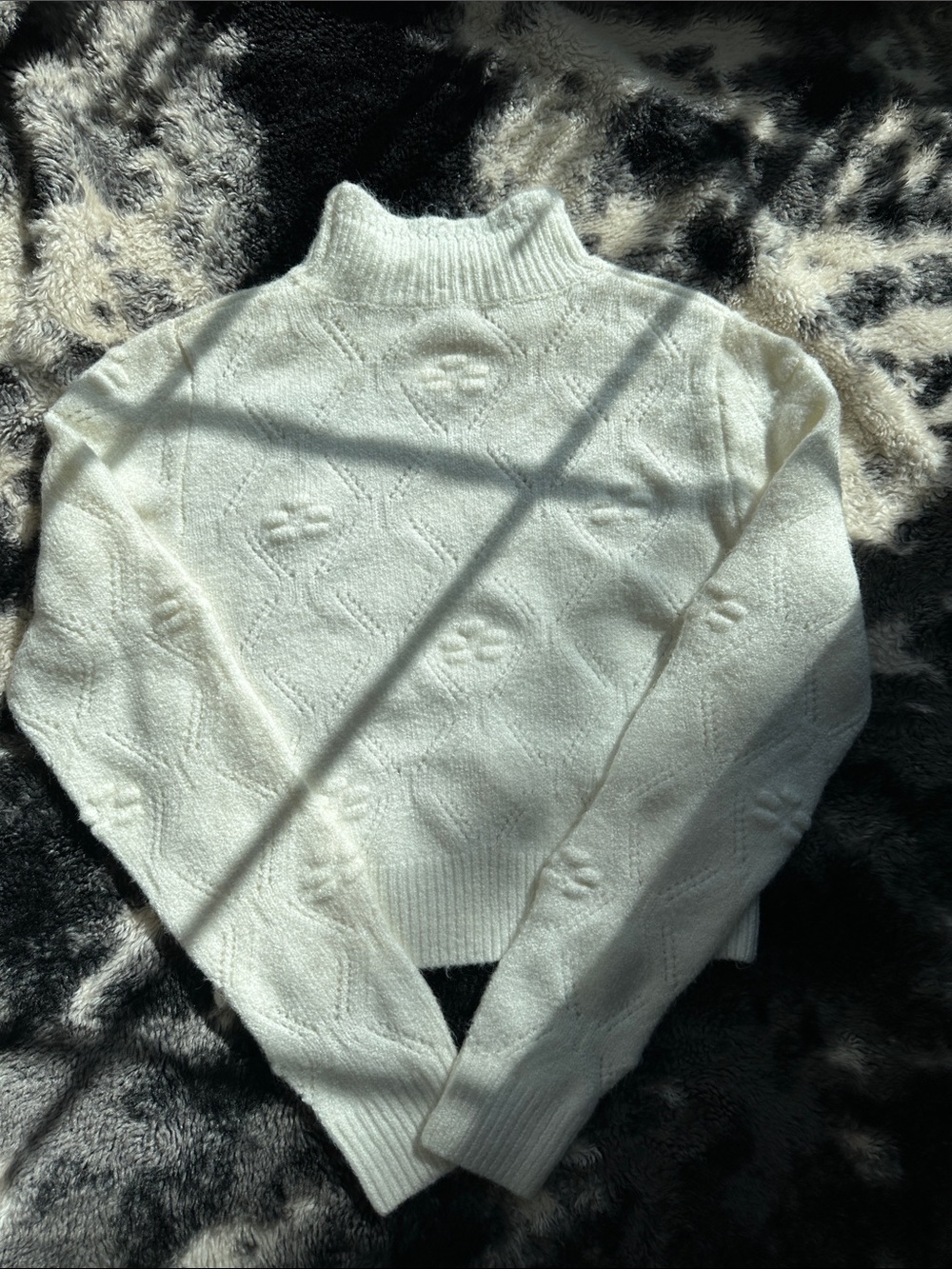 Mi Ami Cream Cropped Sweater | Cozy Knit Top | Size M